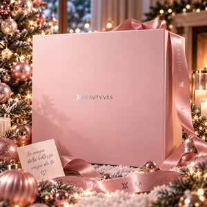 Scatola regalo rosa BeautyVes del Calendario dell'Avvento Beauty 2026 con biglietto: la magia della bellezza inizia da te